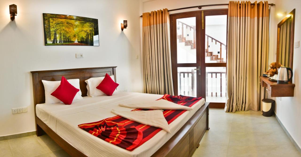 Rominrich Hotel Hikkaduwa Kültér fotó